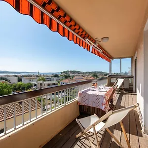 Appartement Le Cadet - Vue Panoramique Et Baie De Sur Mer, Parking & Terrasse - 2 A 4 Pers, Sanary-sur-Mer